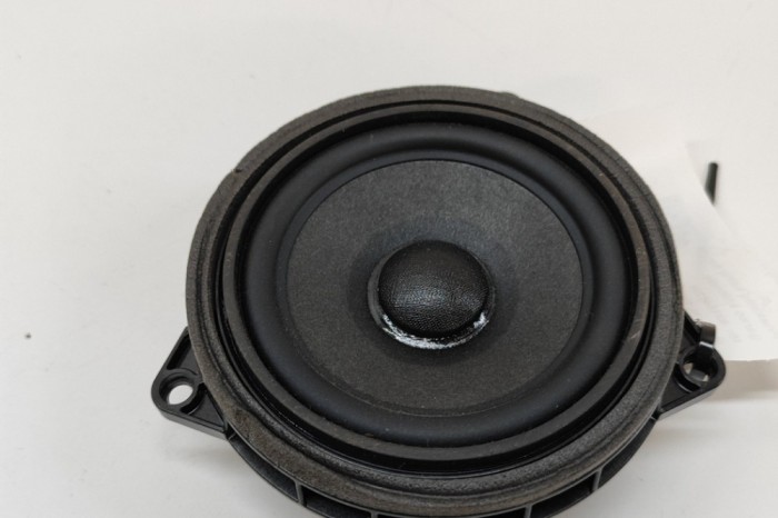 Difuzor ușă st&acirc;nga față BMW 5 G30 2019 OEM: 2622469 | 31641294