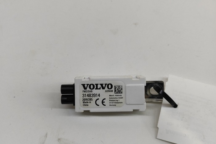 Amplificator de antena VOLVO XC60 II 246 2020 OEM: 31483914 30430428