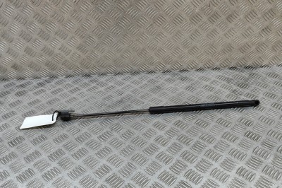 Amortizor capota dreapta față VOLVO XC60 II 246 2023 OEM: 32318591 30485884 foto