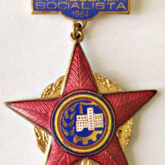 INSIGNA FRUNTAS IN INTRECEREA SOCIALISTA 1964