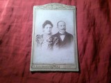 Fotografie pe carton 1900 Sofia - Cuplu de Aromani -dedicatie catre Dimitri Metta , Atelier A Wladicoff , dim.=17x11cm