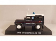 Macheta Land Rover Defender 90 Carabinieri , 1:43 foto