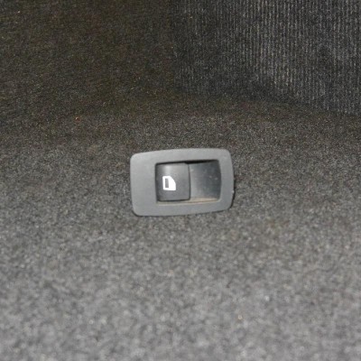 Buton geam ușă dreapta spate BMW 1 F20 2012 OEM: 9208106 2092170 foto