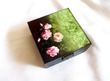 Cutie lemn decorata cu trandafiri roz 43077