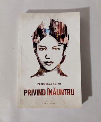 Privind inauntru, Petronela Rotar, 2018 foto