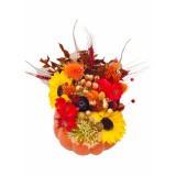 Aranjament floral mediu de toamna sau Halloween cu flori uscate si din foita de sapun in dovleac (Portocaliu)
