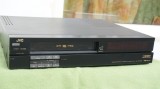 Video recorder VHS JVC model HR-D530 stereo Hi-Fi multisistem