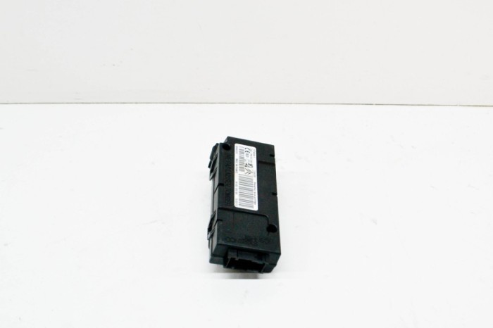 Modul de control presiune anvelope PEUGEOT 3008 2014 OEM: 9665183080 | 13952336
