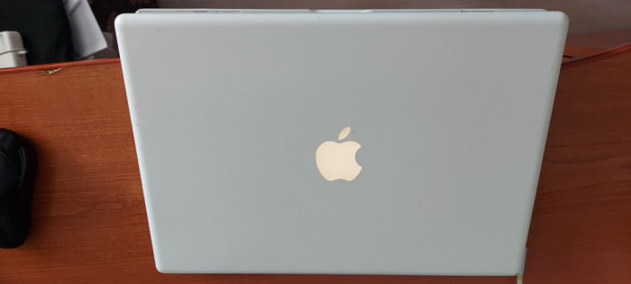 MacBook A1181 , CITITI DESCRIEREA VA ROG !