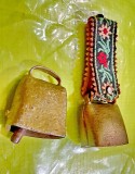 D421-2 Talangi mici metal bronzuit. Marimi: 5.5/ 4 cm fiecare.