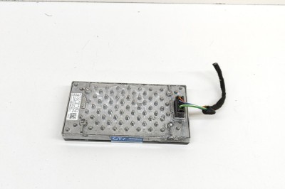 Stație de &amp;icirc;ncărcare wireless FORD PUMA J2K, CF7 2022 OEM: M1TT-19J235-BA 29947405 foto