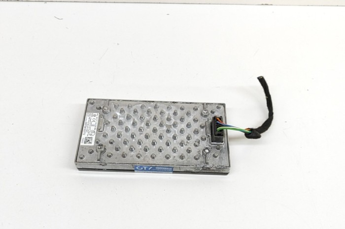 Stație de &icirc;ncărcare wireless FORD PUMA J2K, CF7 2022 OEM: M1TT-19J235-BA 29947405