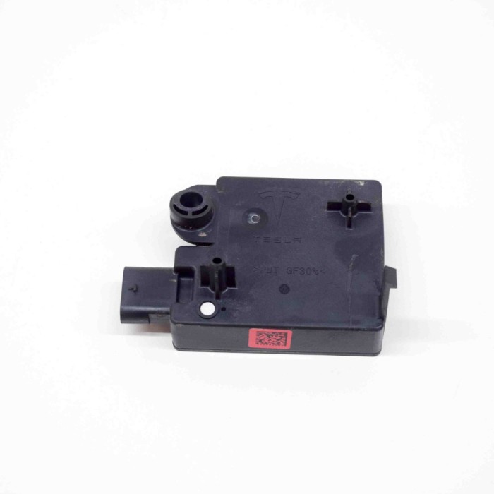 Modul de confort TESLA MODEL 3 2021 OEM: 1097855-00-H 14976604