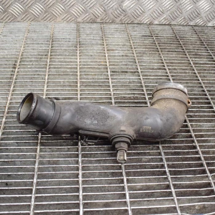 Furtun intercooler dreapta TOYOTA VERSO _R2_ 2013 OEM: 17362-0R030 | 10809468