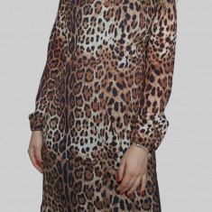 Rochie cu maneca lunga din material fluid, cu imprimeu clasic, leopard, M