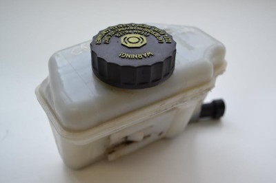 Rezervor lichid de fr&amp;acirc;nă OPEL CORSA D 2007 OEM: 0204051244 1540346 foto