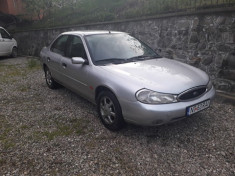 Vand Ford Mondeo (2000).Motor:1.8 Diesel foto