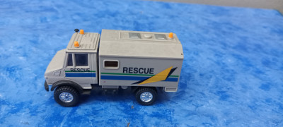 Mercedes Rescue | macheta camion transportor | 10*5*5 cm foto