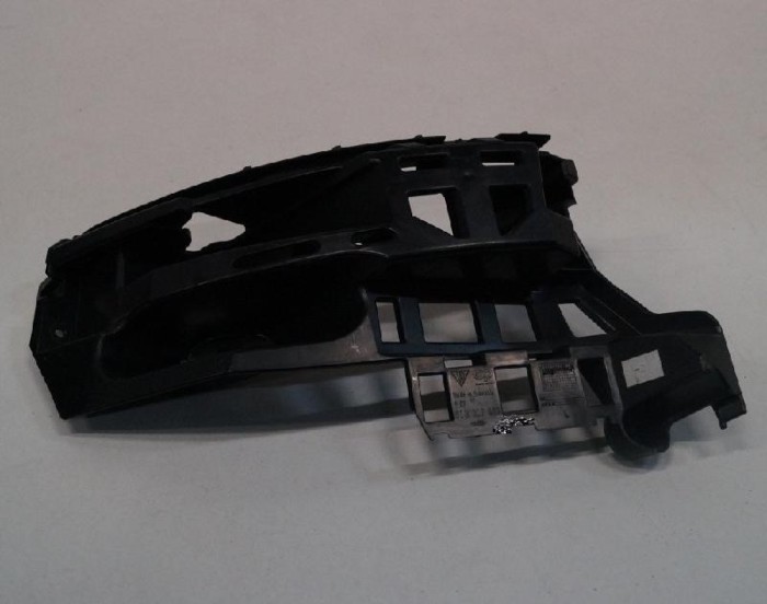 Suport bara de protecție st&acirc;nga spate PORSCHE MACAN 95B 2015 OEM: 95B80748395B807571 | 2082632