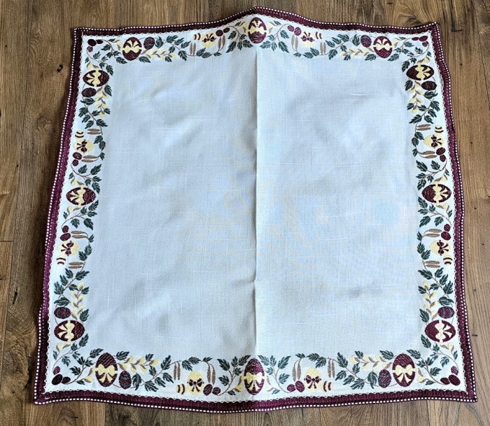 FATA DE MASA VINTAGE DIN MATERIAL TEXTIL SINTETIC CU MODEL PASCAL