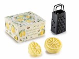 Cumpara ieftin Set 2 flori ceara parfumata, razatoare in cutie cadou, aroma Lamaie 9 x 8,5 x 4,5 H
