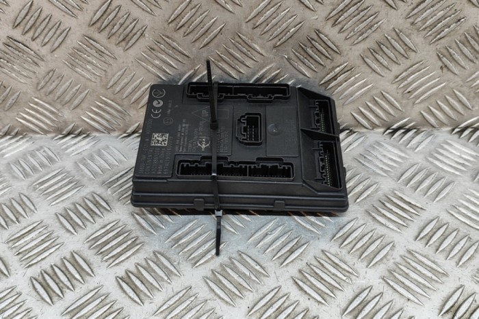 Modul de confort HONDA CR-V V RW 2020 OEM: 38800-TNR-E121-M1,A2C19861200 | 21127118
