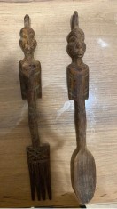 Lot tac&acirc;muri sculptate, lingură și furculiță, artă tribală, inaltime 31 cm, lemn de palisandru, artă primitivă, decratiune bucatarie, f expresive