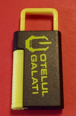 Breloc (vechi) fotbal -OTELUL GALATI (perioada comunista) foto