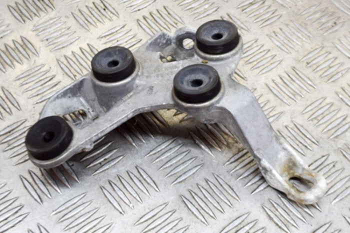 Suport pompa ABS MERCEDES-BENZ C W205 2015 OEM: A2054312240 13499065