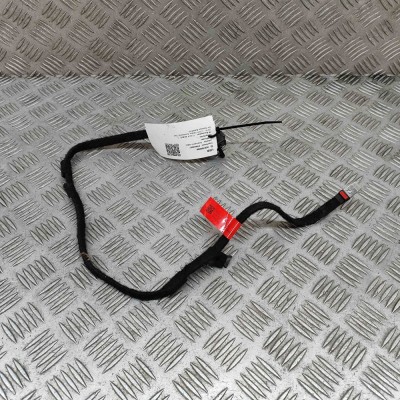 Port USB/AUX-In TESLA MODEL 3 2021 OEM: 1593174-00-C | 28300090 foto