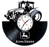 Ceas de Perete Decorativ &ldquo;Tractor John Deere&rdquo;, din Disc Vinil Reciclat, Design Agricol, Negru, Mecanism Silențios (Sweep)