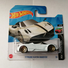 bnk jc Hot Wheels '17 Pagani Huayra Roadster - 2023 HW Roadsters 2/10