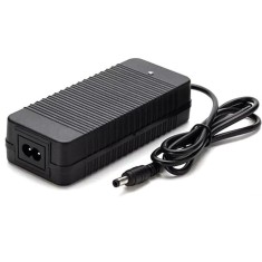 &Icirc;ncărcător Li-Ion 21V 2A pentru acumulatori 18650, 18V și BMS 5S