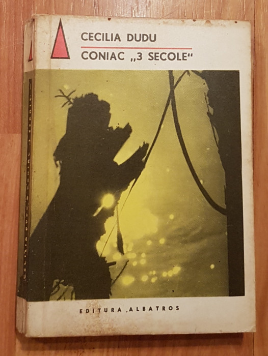 Coniac 3 secole de Cecilia Dudu. Colectia Fantastic Club