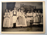 P.010 FOTOGRAFIE COSTUME POPULARE 12/9cm, Alb-Negru, Romania de la 1950