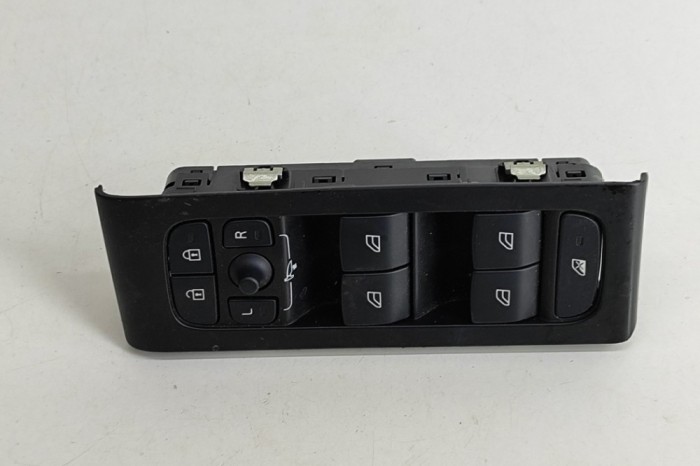 Buton geam ușă dreapta față VOLVO XC40 536 2021 OEM: 32279442 25581376