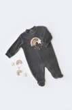 Salopeta Curcubeu BabyCosy Maneca Lunga cu Botosei Antracit Bumbac Organic GOTS Marime 0-3 Luni