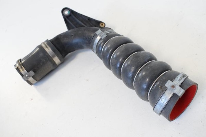Furtun intercooler st&acirc;nga FORD C-MAX II DXA/CB7, DXA/CEU 2017 OEM: F1B1-6C750-AB 4073938