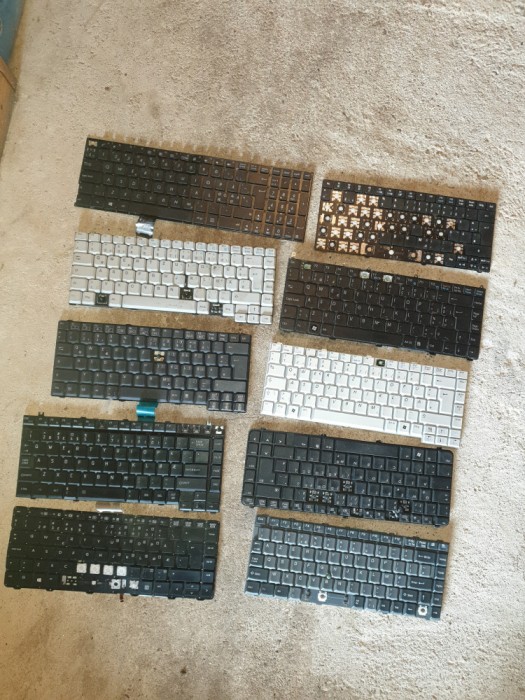 lot 10 tastaturi laptop - 5 lei toate -