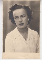 QW18 36 - Fotografie foarte veche - frumoasa doamna - anii 1950