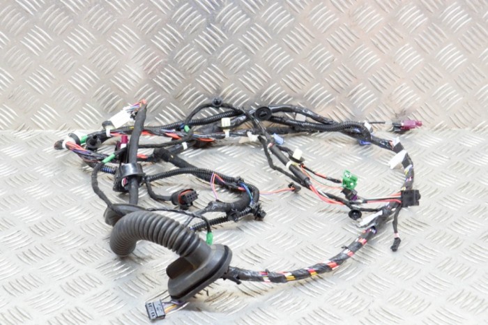 Cablaj ușă dreapta față TESLA MODEL 3 2020 OEM: 2067963-02-A 13823582