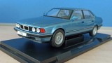 Macheta BMW Seria 7 730i E32 1992 bleu - MCG 1/18