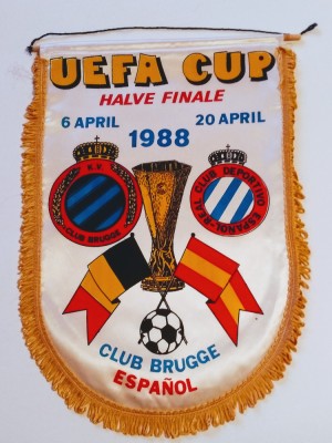 Fanion fotbal FC BRUGGE - ESPANOL BARCELONA (UEFA CUP 1988) foto