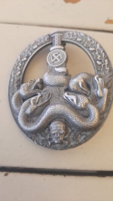 Insigna vintage Antipartizan Germania WWII foto