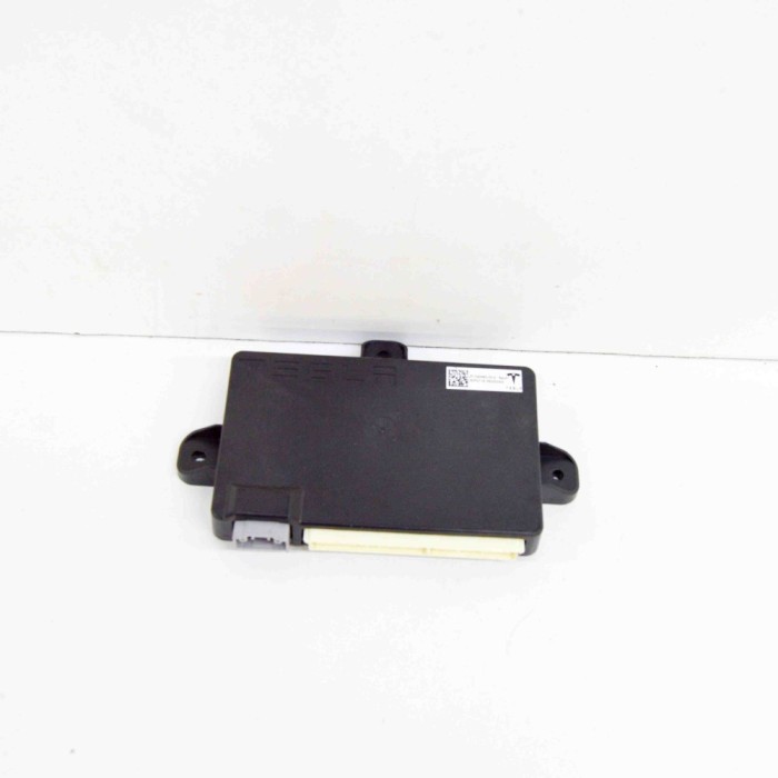 Modul de control ușă st&acirc;nga spate TESLA MODEL X 2018 OEM: 1045490-00-G 17996331