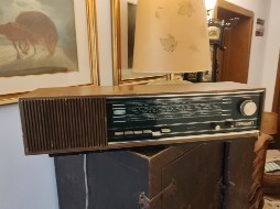 Radio de colectie Lumophon Violeta 400