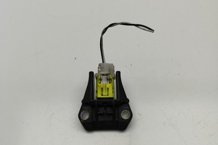 Senzor de impact lateral st&acirc;nga LEXUS RX _L1_ 2013 OEM: 89173-30160 29751664