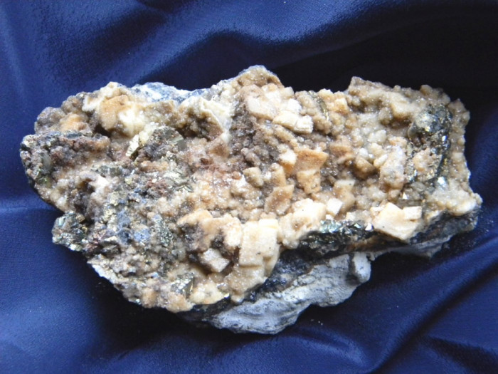 Specimen minerale - CALCITA SI PIRITA (CC1)