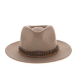 Palarie bej cu bor lat si decor din margele