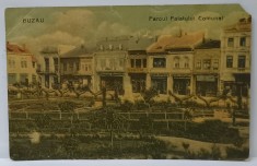 BUZAU , PARCUL PALATULUI COMUNAL , CARTE POSTALA , 1927 , LIPSA UN COLT foto